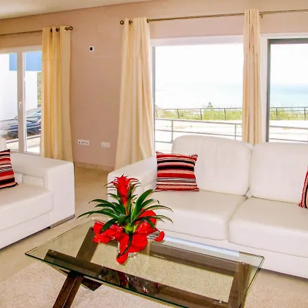 Porto Das Barcas Sleeps 7 With Pool Air Con And Wifi